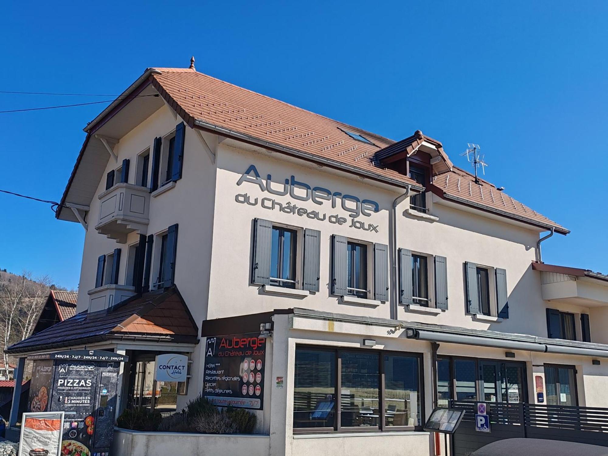 Auberge Du Chateau De Joux La Cluse-et-Mijoux Exterior photo